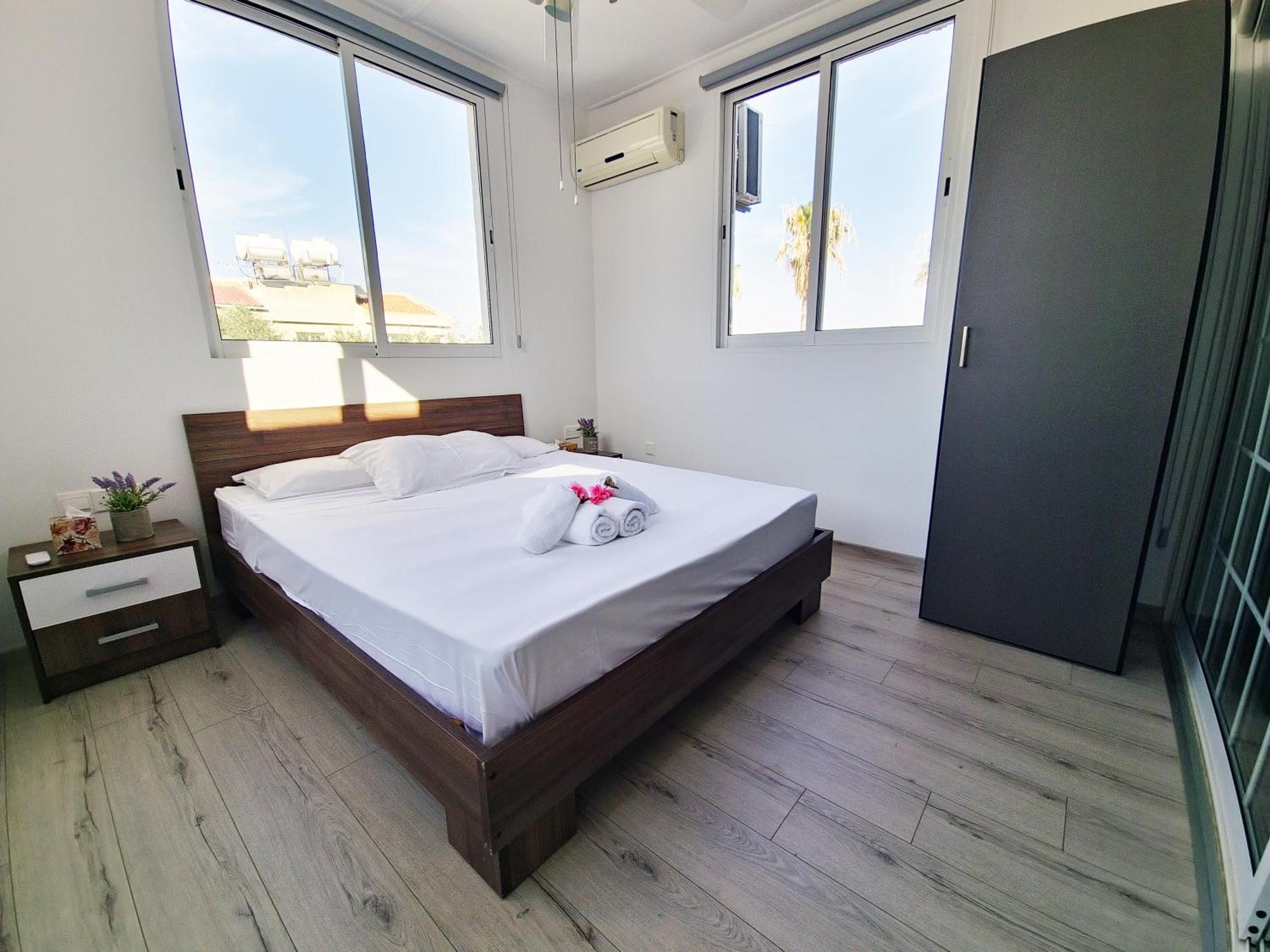 Oroklini Star 200Metres From The Sandy Beach Larnaca Ngoại thất bức ảnh