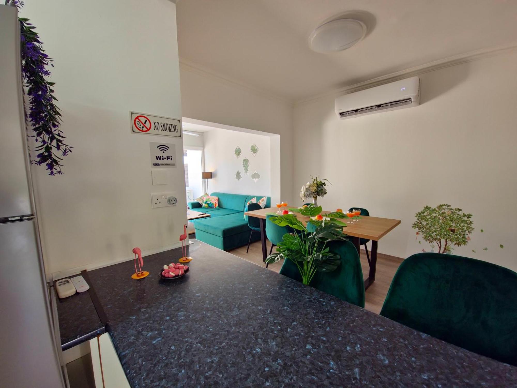 Oroklini Star 200Metres From The Sandy Beach Larnaca Ngoại thất bức ảnh