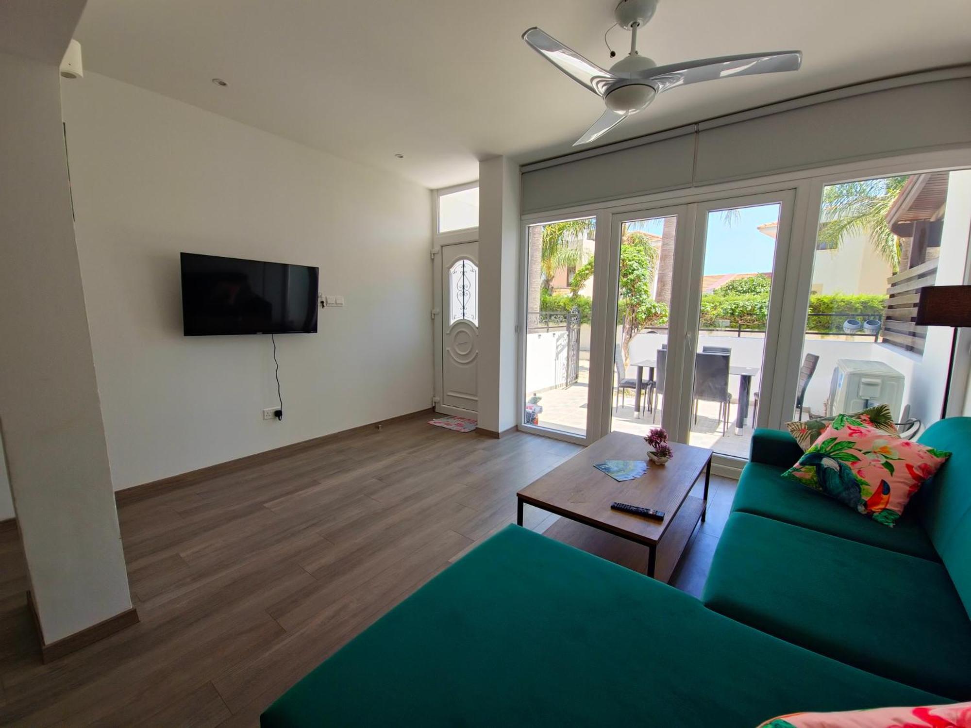 Oroklini Star 200Metres From The Sandy Beach Larnaca Ngoại thất bức ảnh